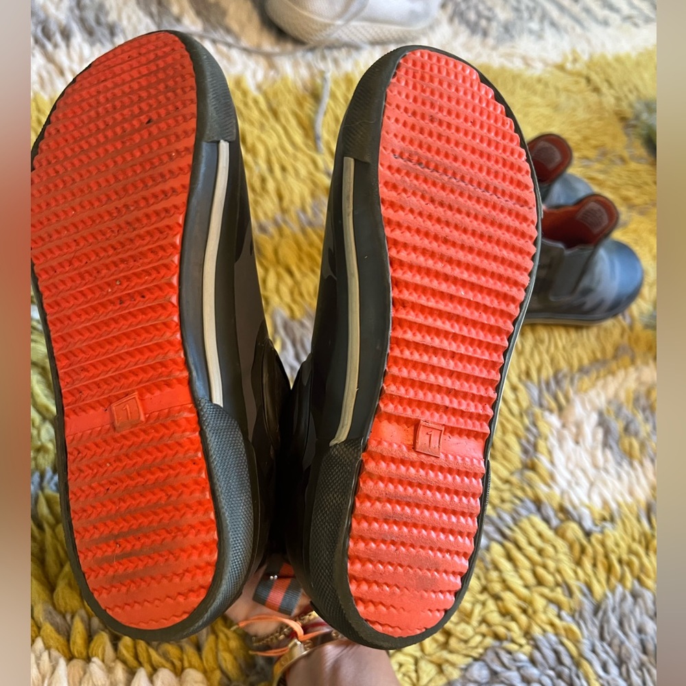 Joules rain boots barely worn
